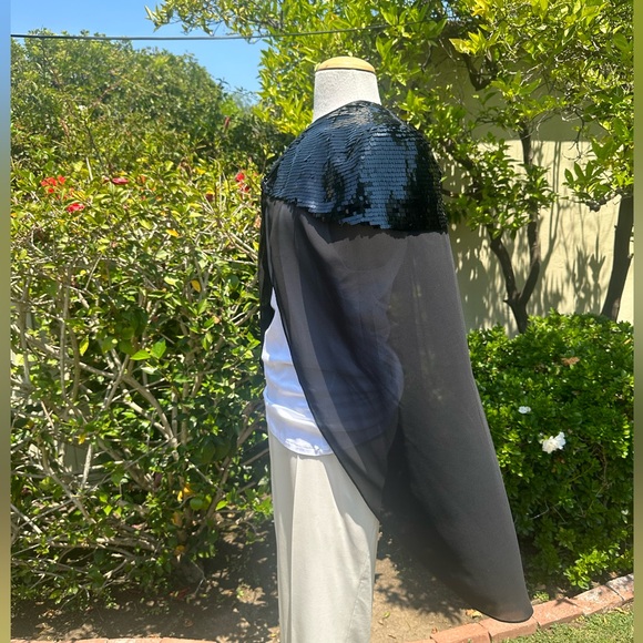 100% Polyester - Picture 4 of 10